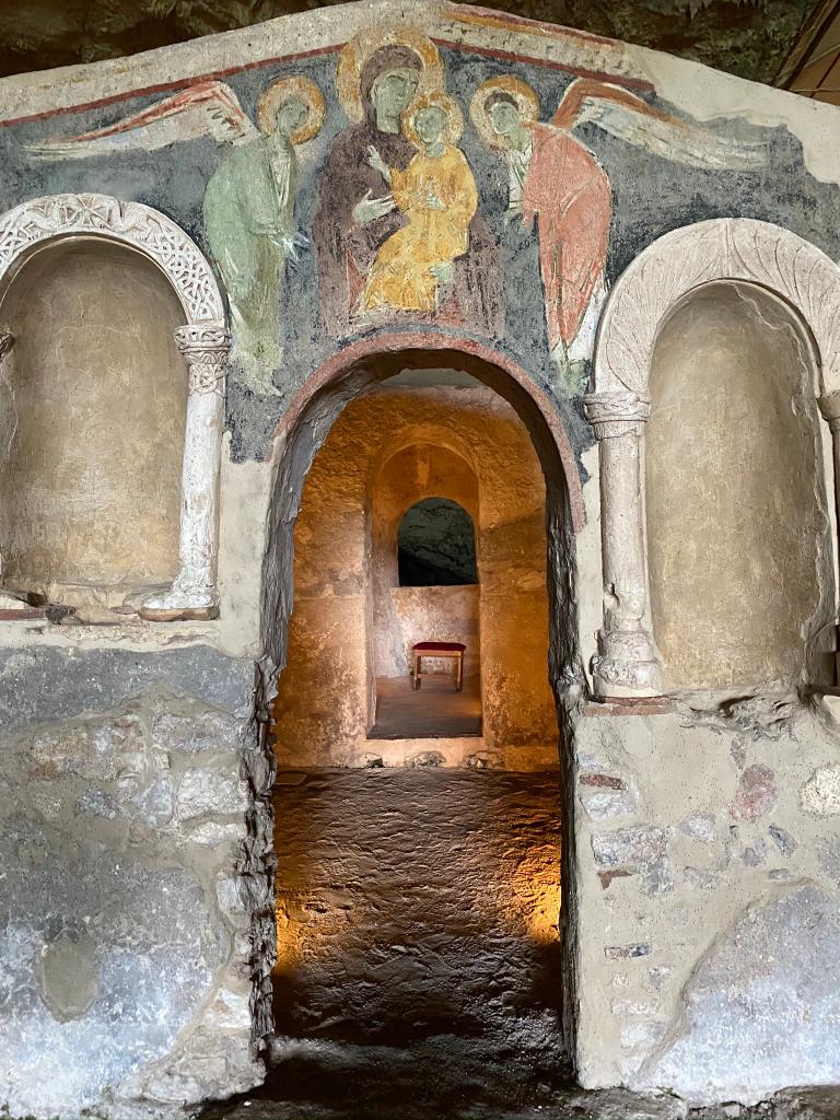 La Grotta di San Michele a Olevano sul Tusciano